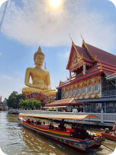 Historic temple and cultural attractions showcasing Bangkok's heritage and traditions.