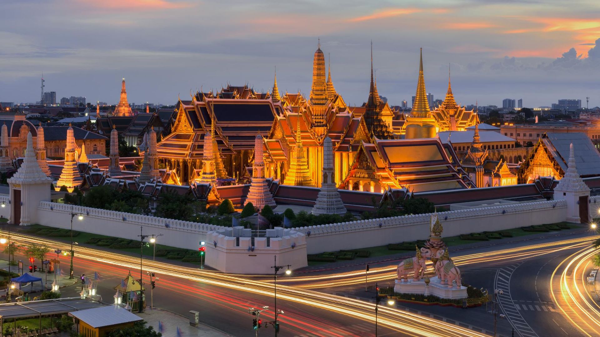 Bangkok day tours and attractions in Thailand