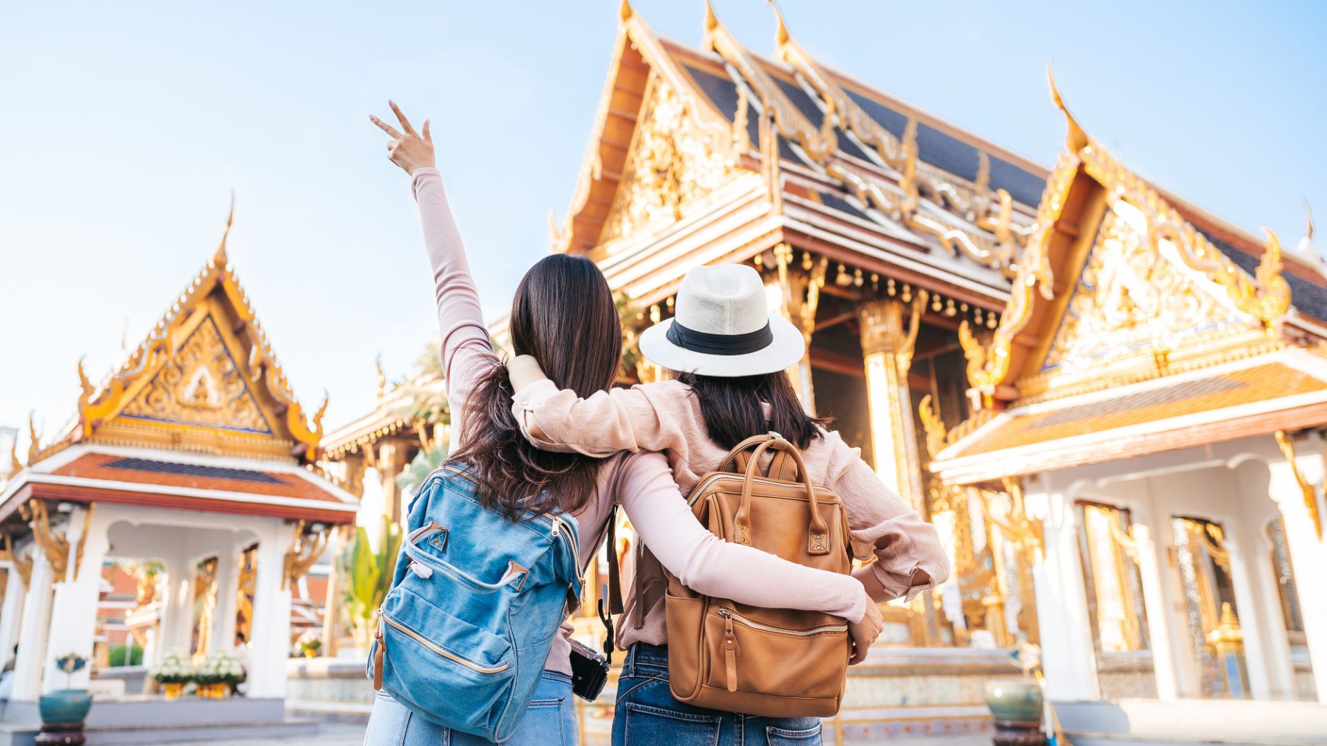Travellers discovering Bangkok Thailand