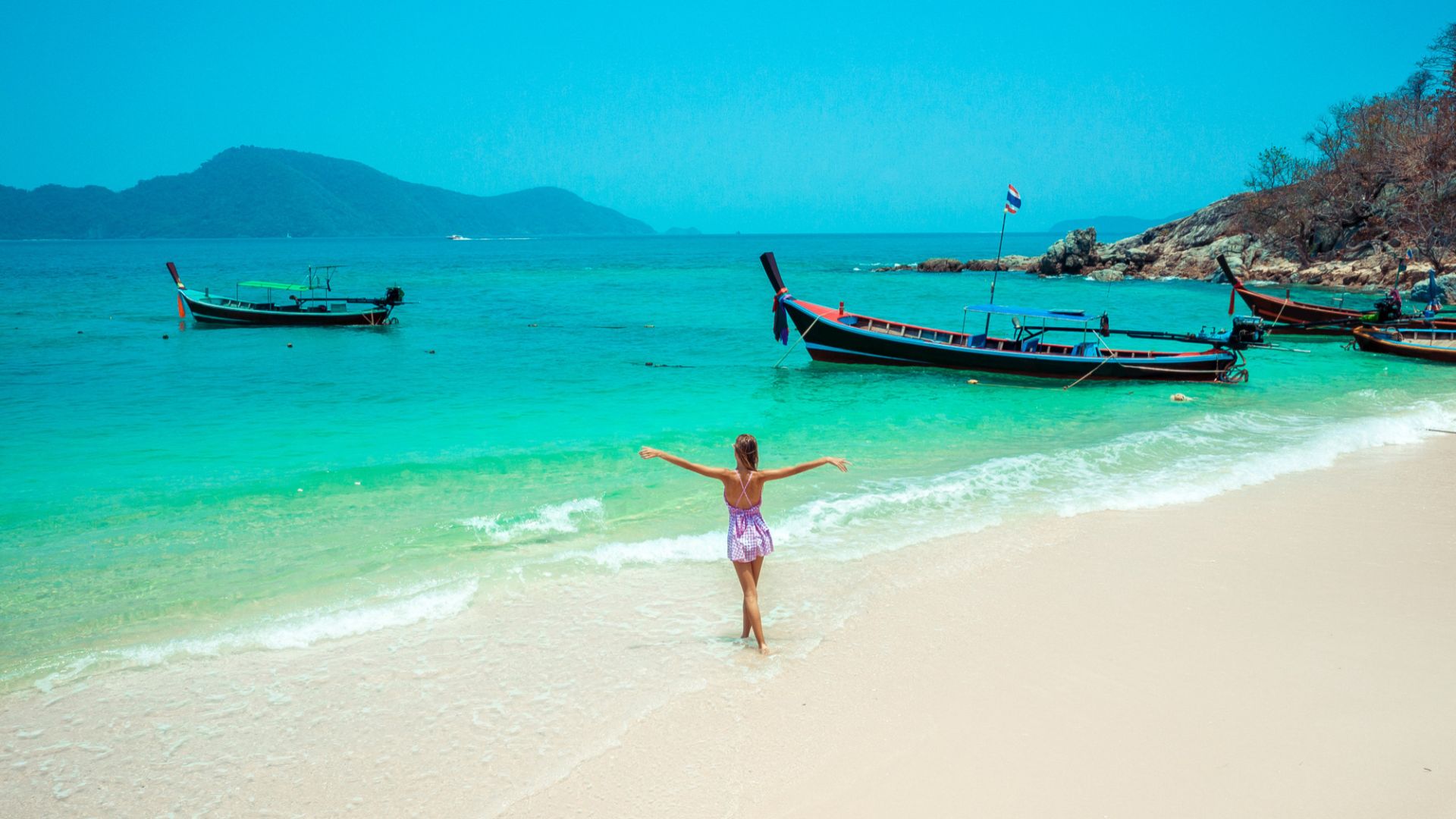 Krabi Tours Thailand - islands beaches and limestone cliffs